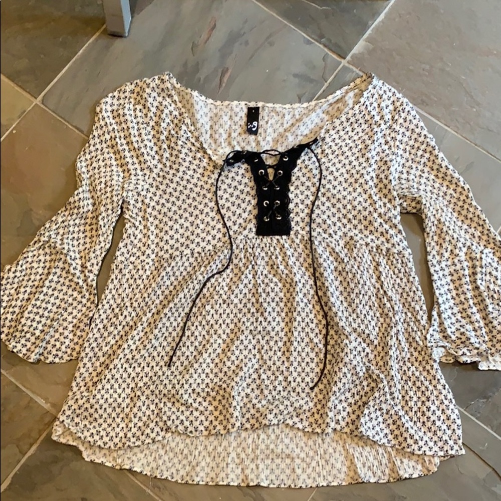 White and black flare top